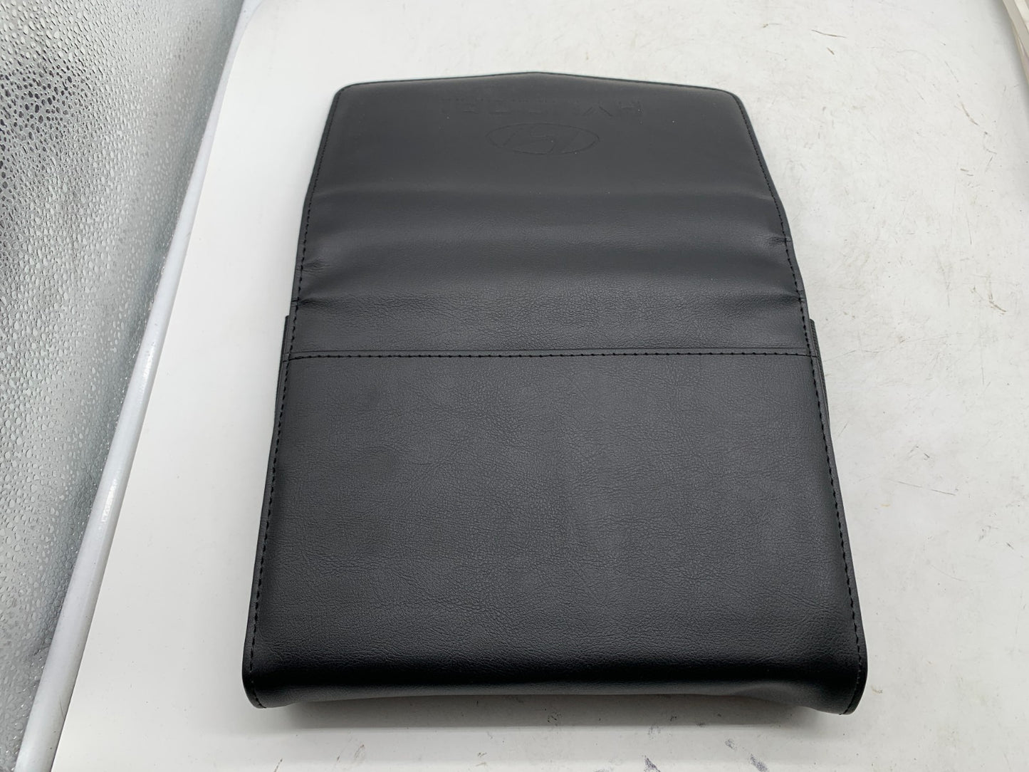 2015 Hyundai Genesis Owners Manual Set with Case OEM R01B16005