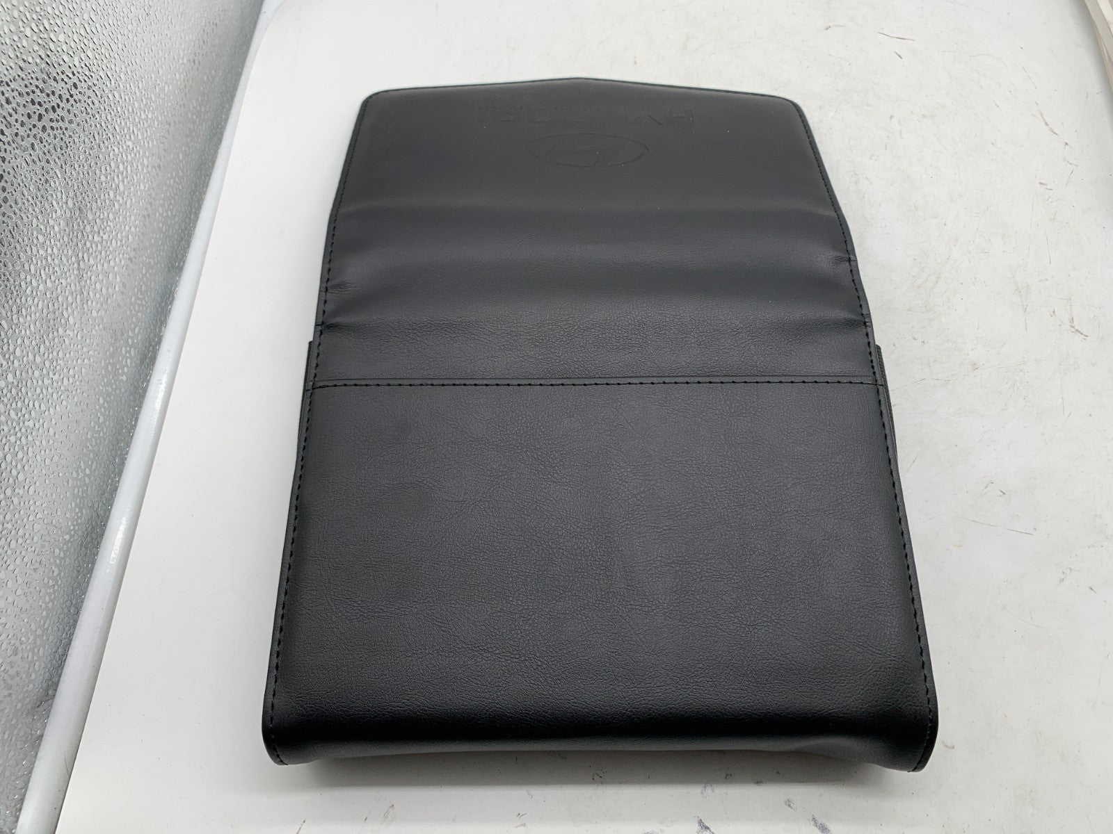 2015 Hyundai Genesis Owners Manual Set with Case OEM R01B16005