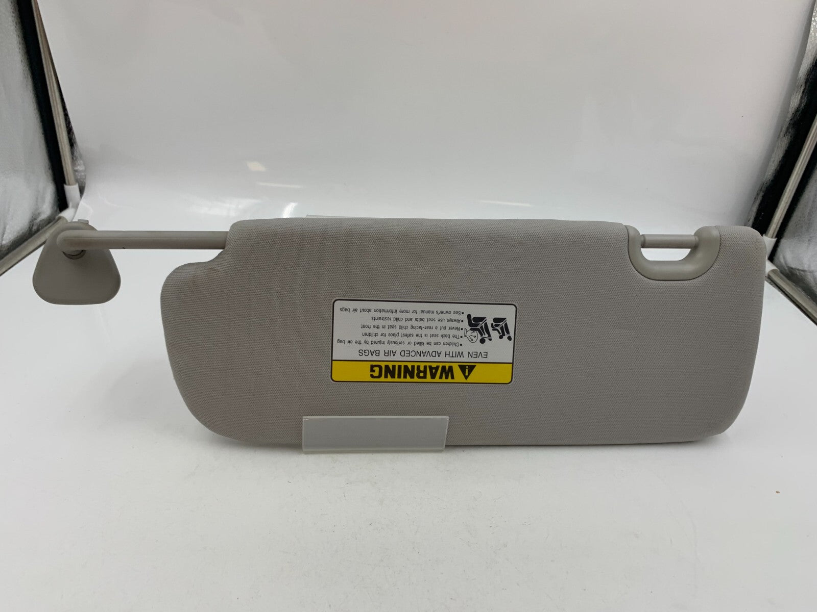 2013-2019 Hyundai Santa Fe Passenger Sun Visor Sunvisor Gray OEM D02B70007