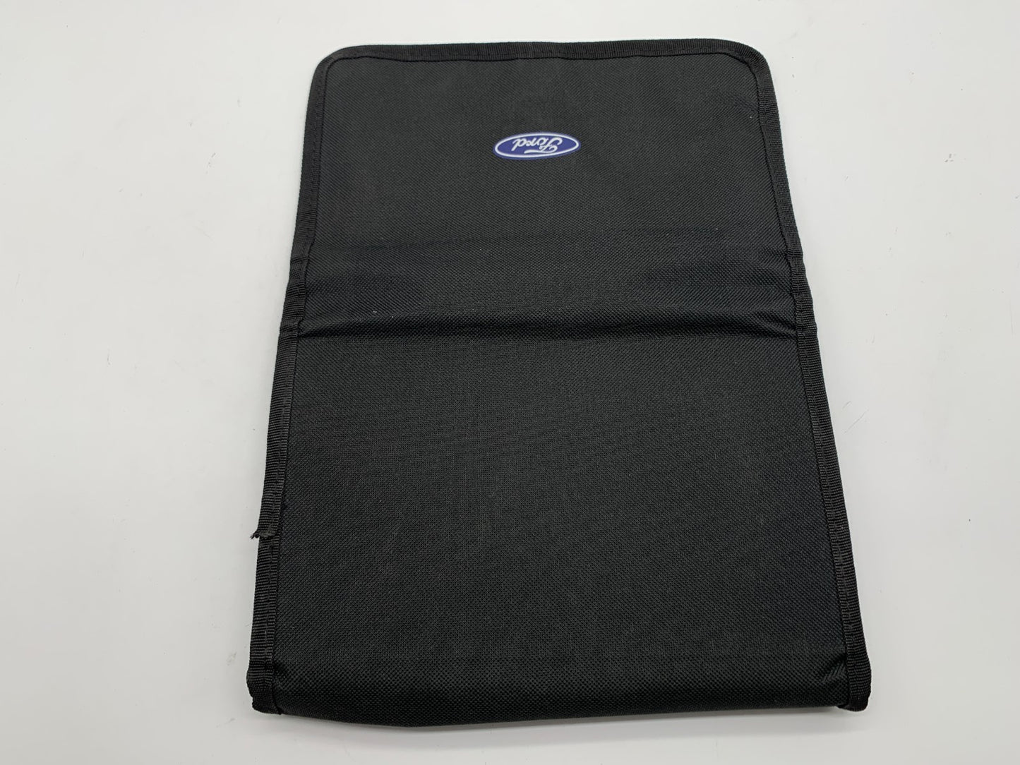 2017 Ford Fusion Owners Manual Set with Case OEM C01B31011