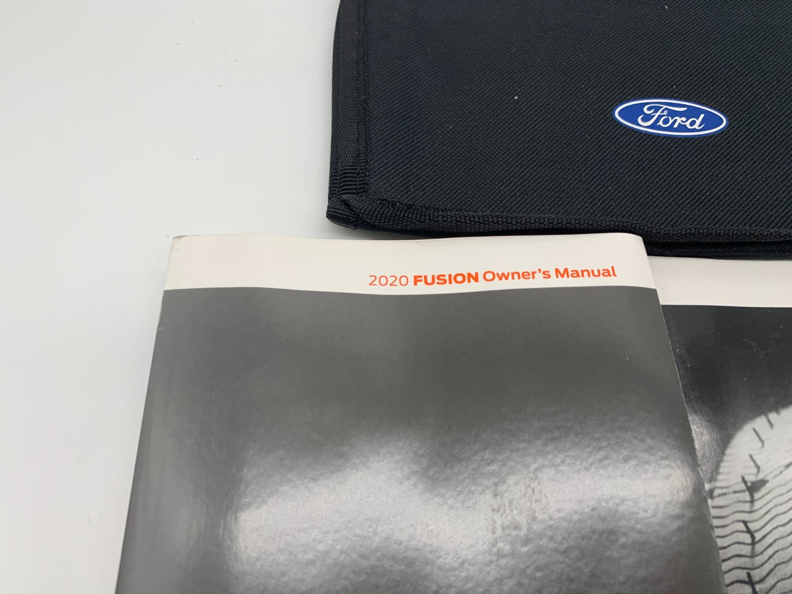 2020 Ford Fusion Owners Manual Set with Case OEM D03B43002