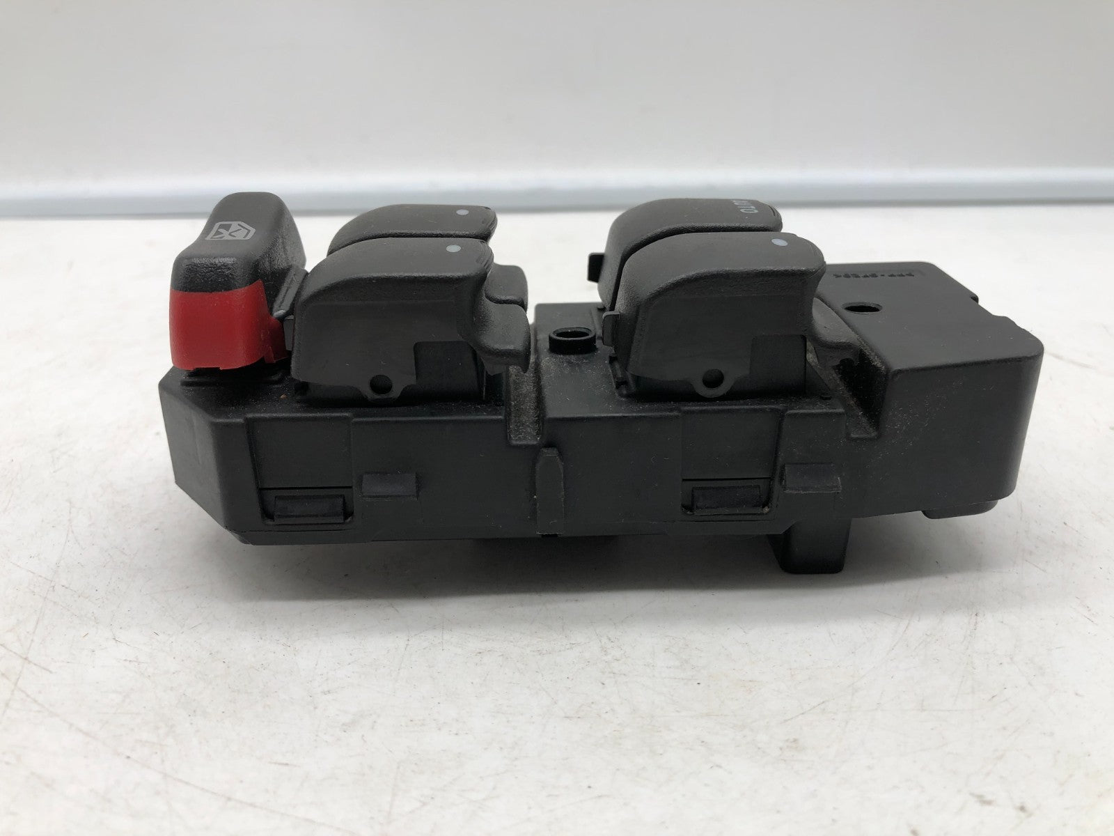 2010-2011 Chevrolet Malibu Master Power Window Switch OEM C03B46008