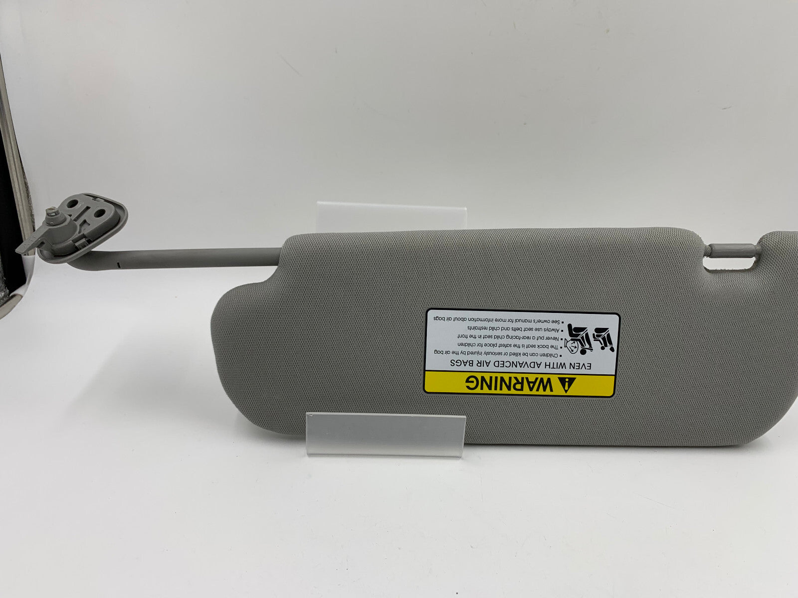 2011-2016 Kia Optima Passenger Sun Visor Gray Illuminated OEM D01B70011