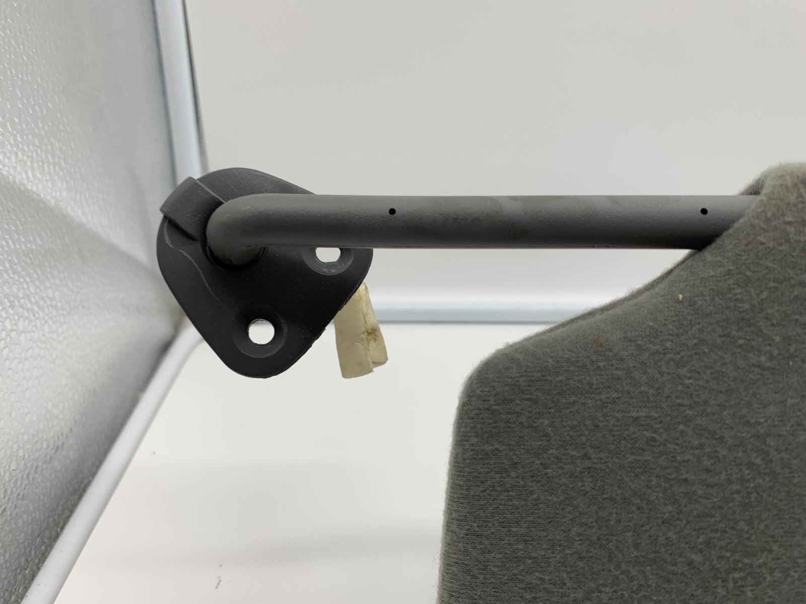 2005-2012 Toyota Avalon Passenger Sun Visor Illuminated Gray OEM C03B65014