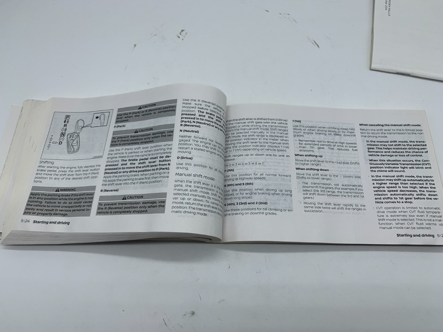 2020 Nissan Rogue Owners Manual Set OEM D03B38002