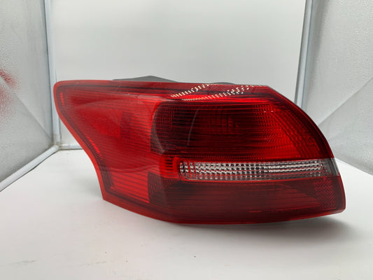 2015-2018 Ford Focus Sedan Passenger Side Tail Light Taillight OEM C01B44068