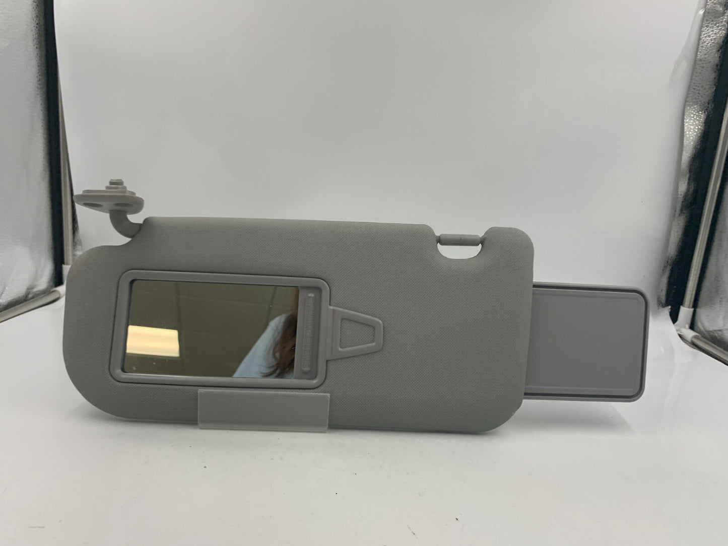 2010-2011 Hyundai Tucson Driver Sun Visor Gray OEM E03B54056