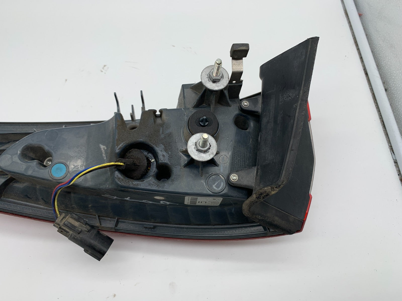 2013-2016 Ford Fusion Driver Side Tail Light Taillight OEM C02B33002