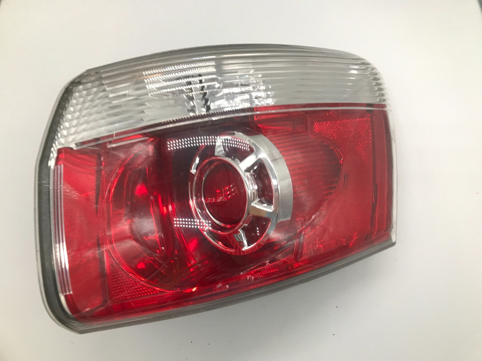 2007-2012 GMC Acadia Passenger Side Tail Light Taillight OEM C03B63002