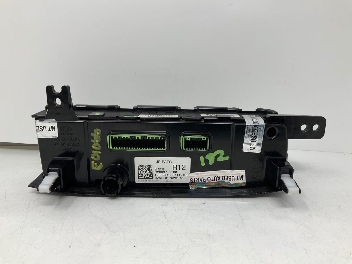 2019-2020 Hyundai Veloster Heater Climate Control Unit OEM A01B28062