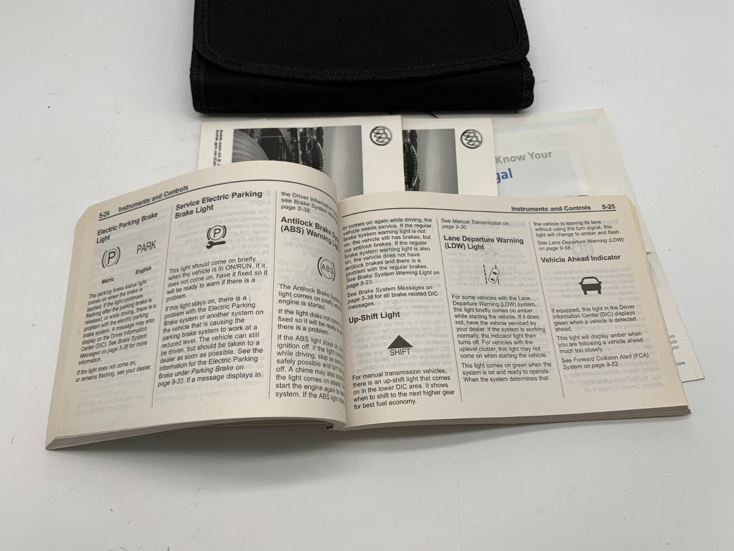 2014 Buick Regal Owners Manual Set with Case OEM B04B25015