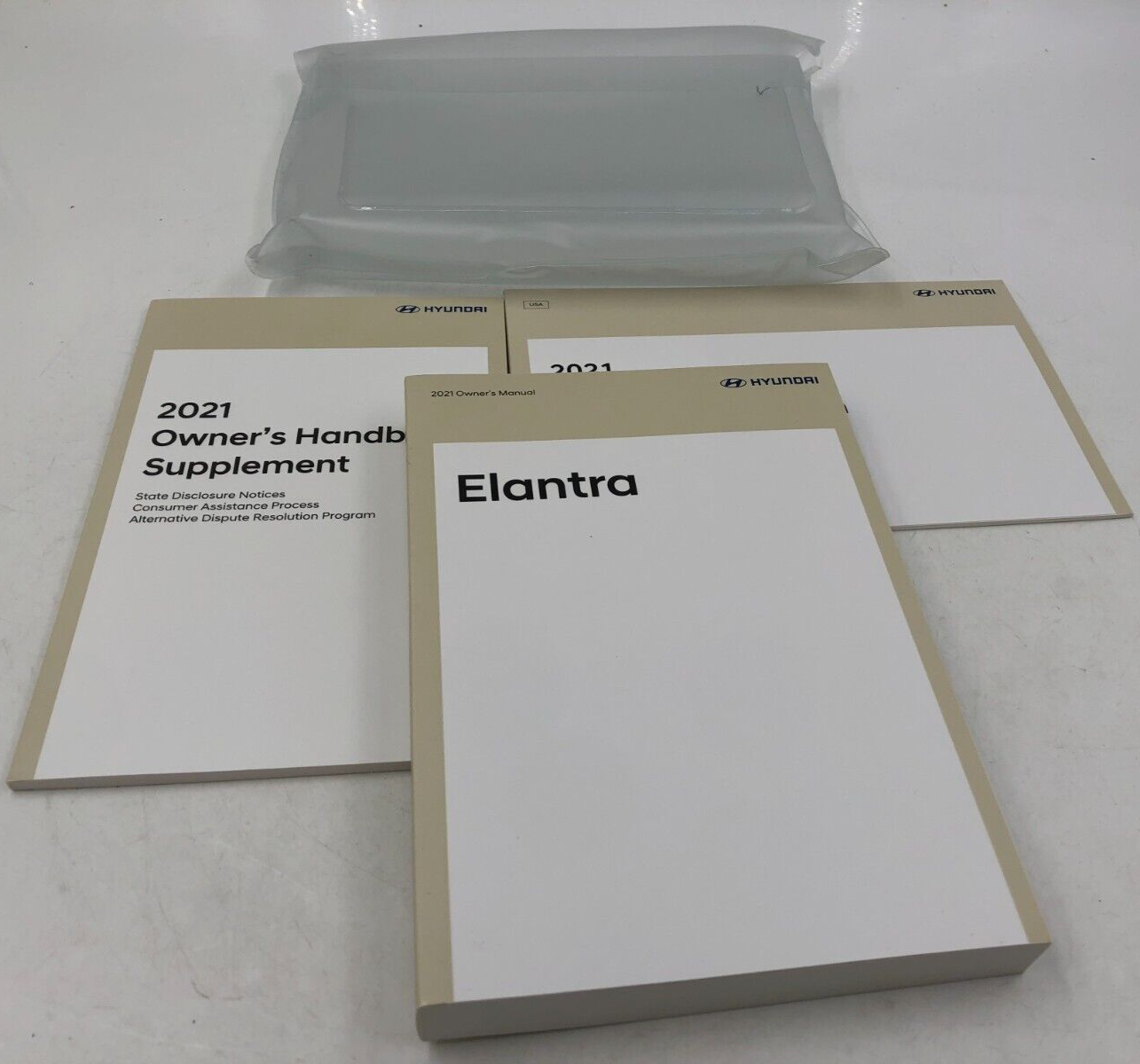 2021 Hyundai Elantra Owners Manual Set with Case OEM B01B46038
