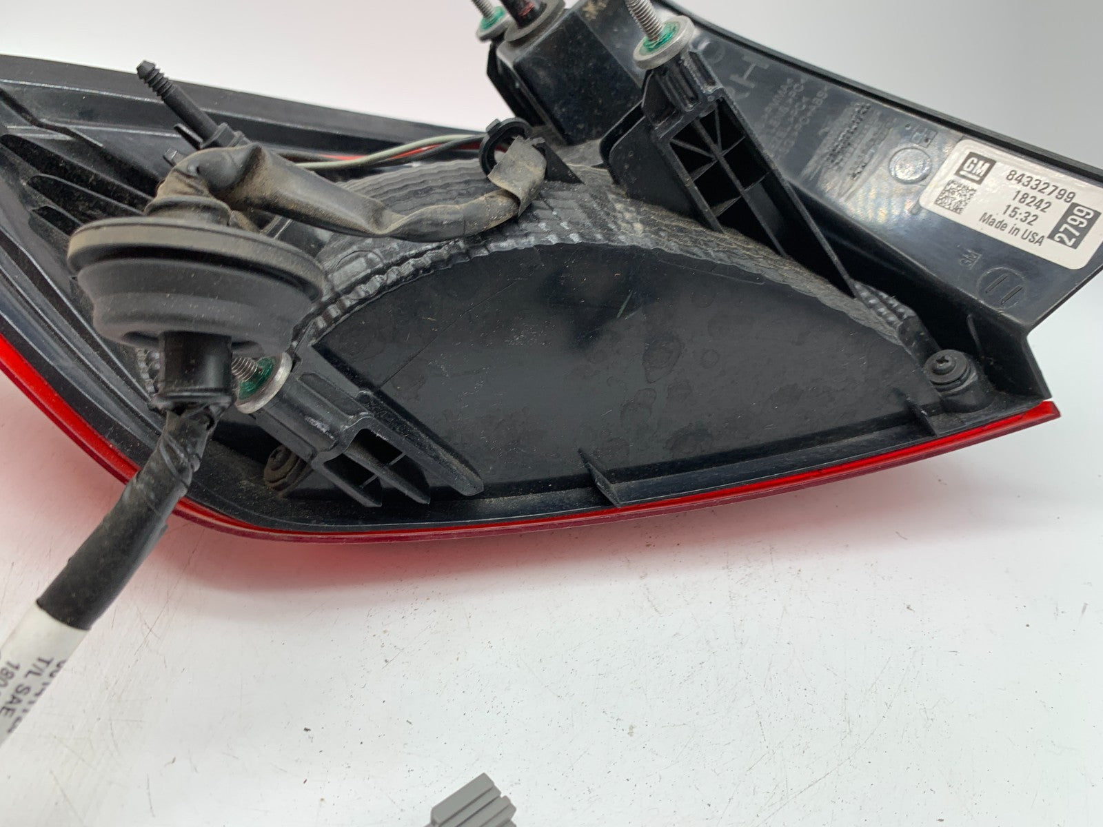 2017-2019 Chevrolet Cruze Passenger Side Tail Light Taillight OEM D01B04066