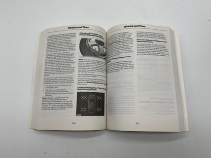 2018 Ford Fusion Owners Manual Set with Case OEM R01B13007