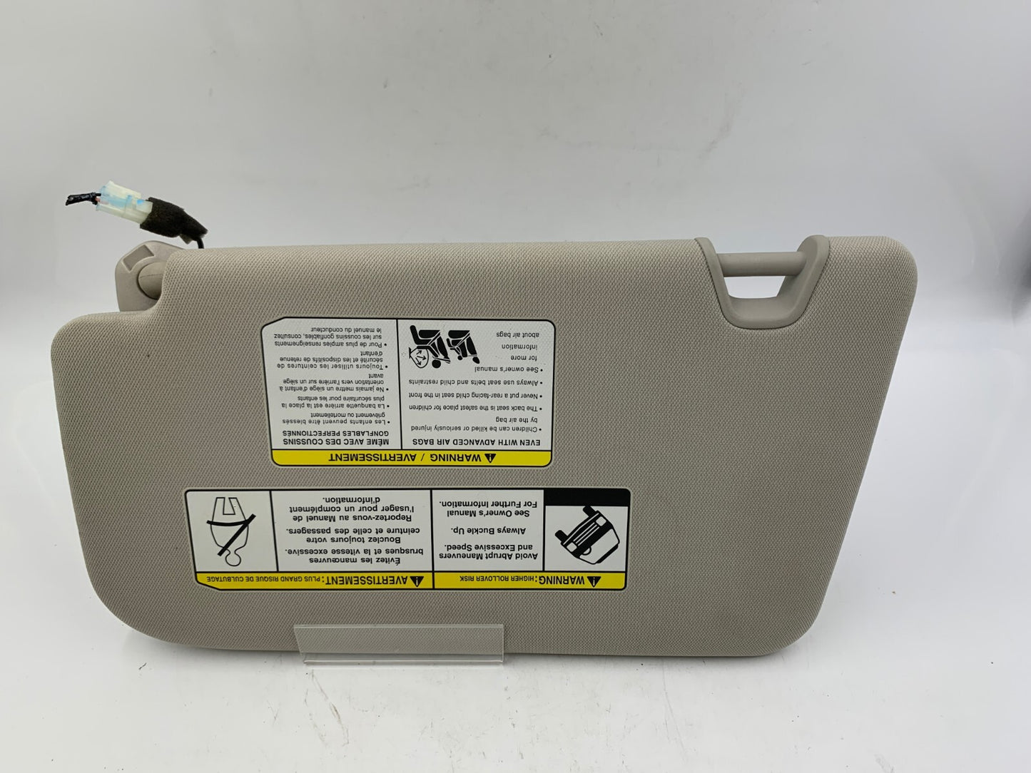2014-2017 Nissan Rogue Passenger Sun Visor Gray Illuminated OEM A02B01024