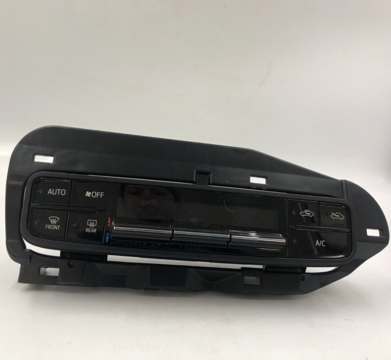 2017-2019 Toyota Corolla AC Heater Climate Control Unit OEM E02B07059