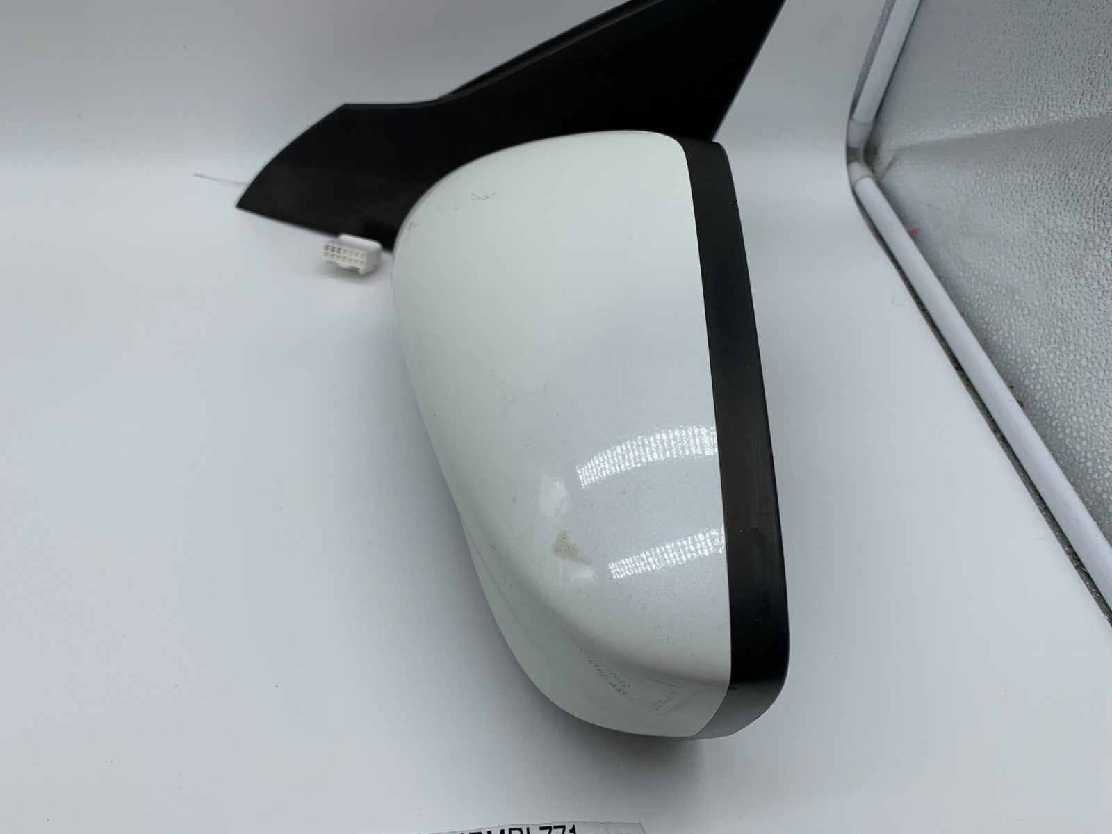 2013-2017 Honda Accord Sedan Driver Side View Power Door Mirror White B03B55035