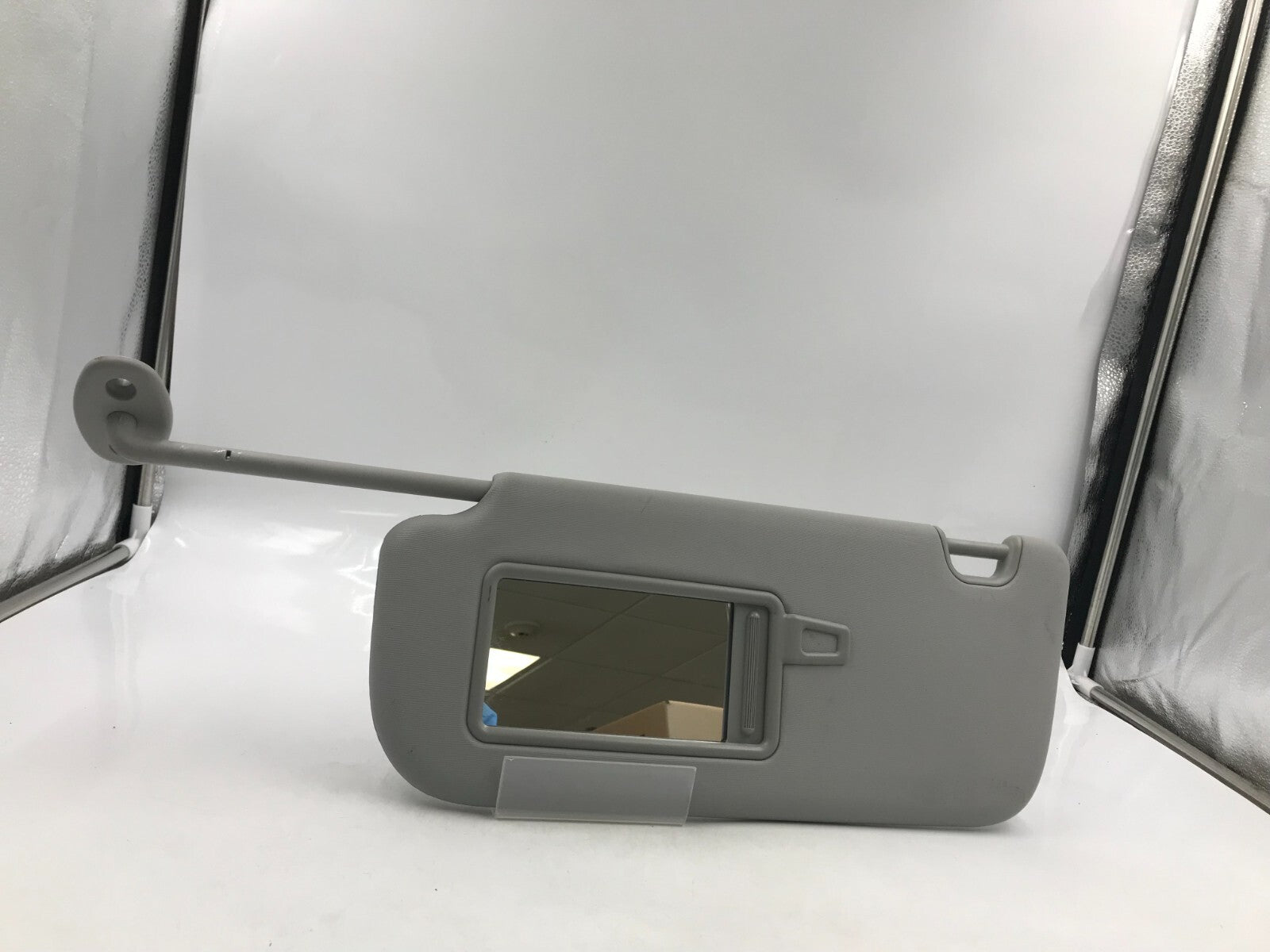 2014-2019 Kia Soul Driver Sun Visor Gray OEM C04B42008