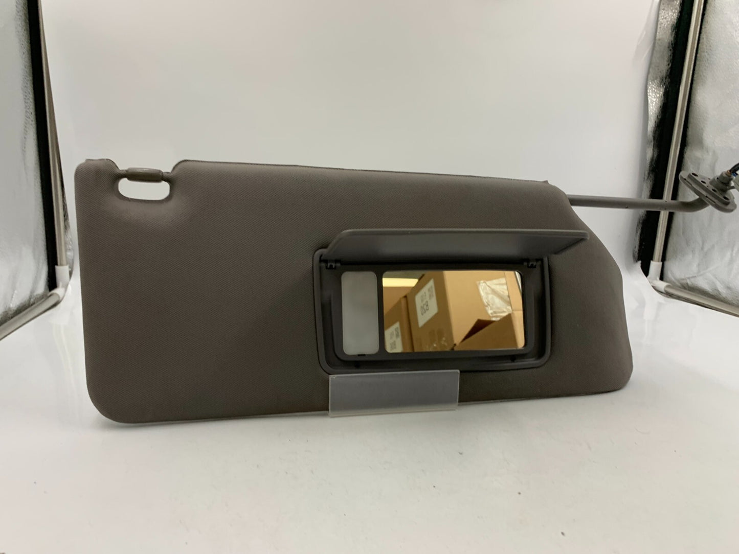 2006-2010 Honda Odyssey Passenger Sun Visor Gray Illuminated OEM B01B01007