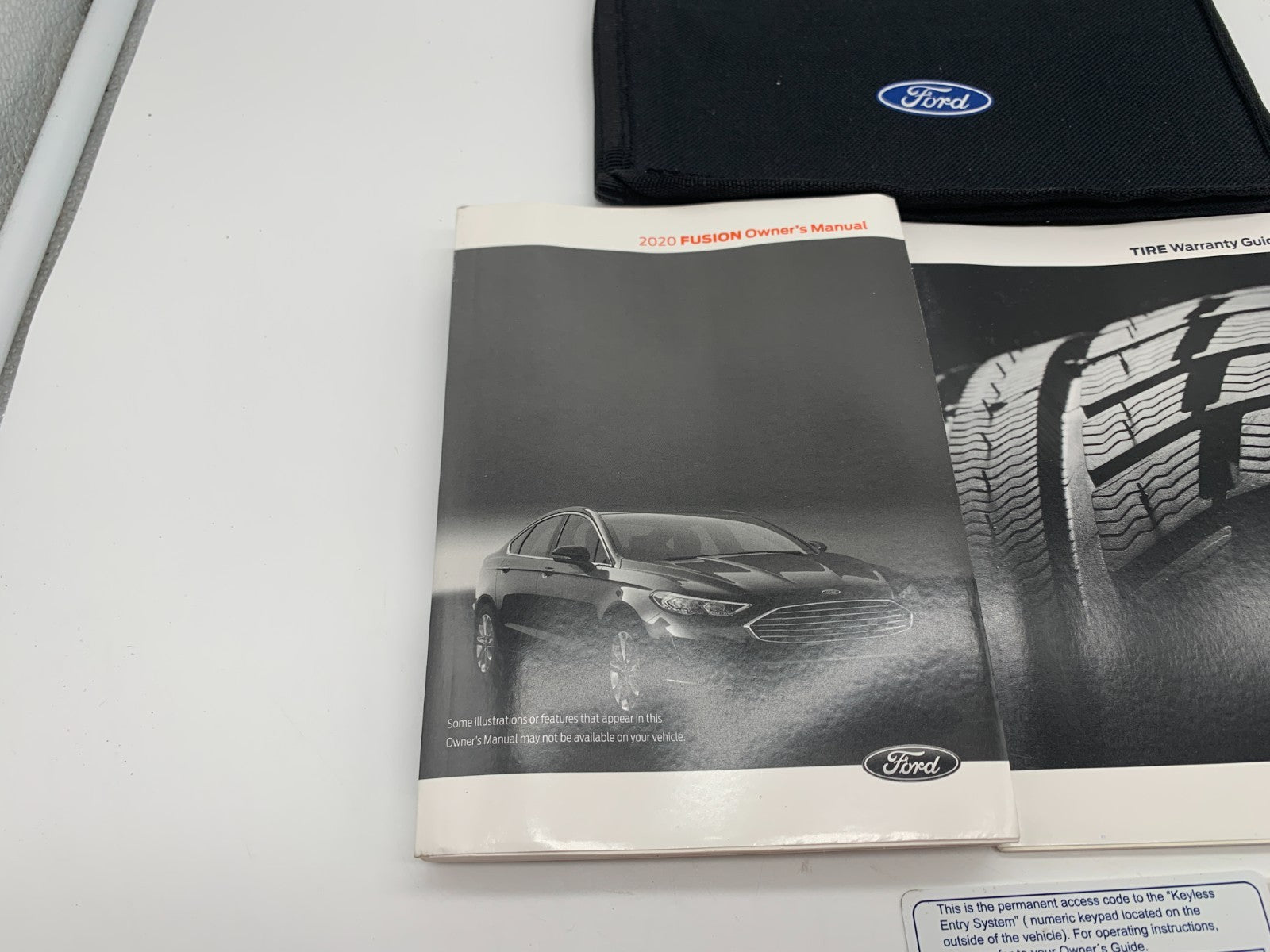 2020 Ford Fusion Owners Manual Set with Case OEM D03B43002