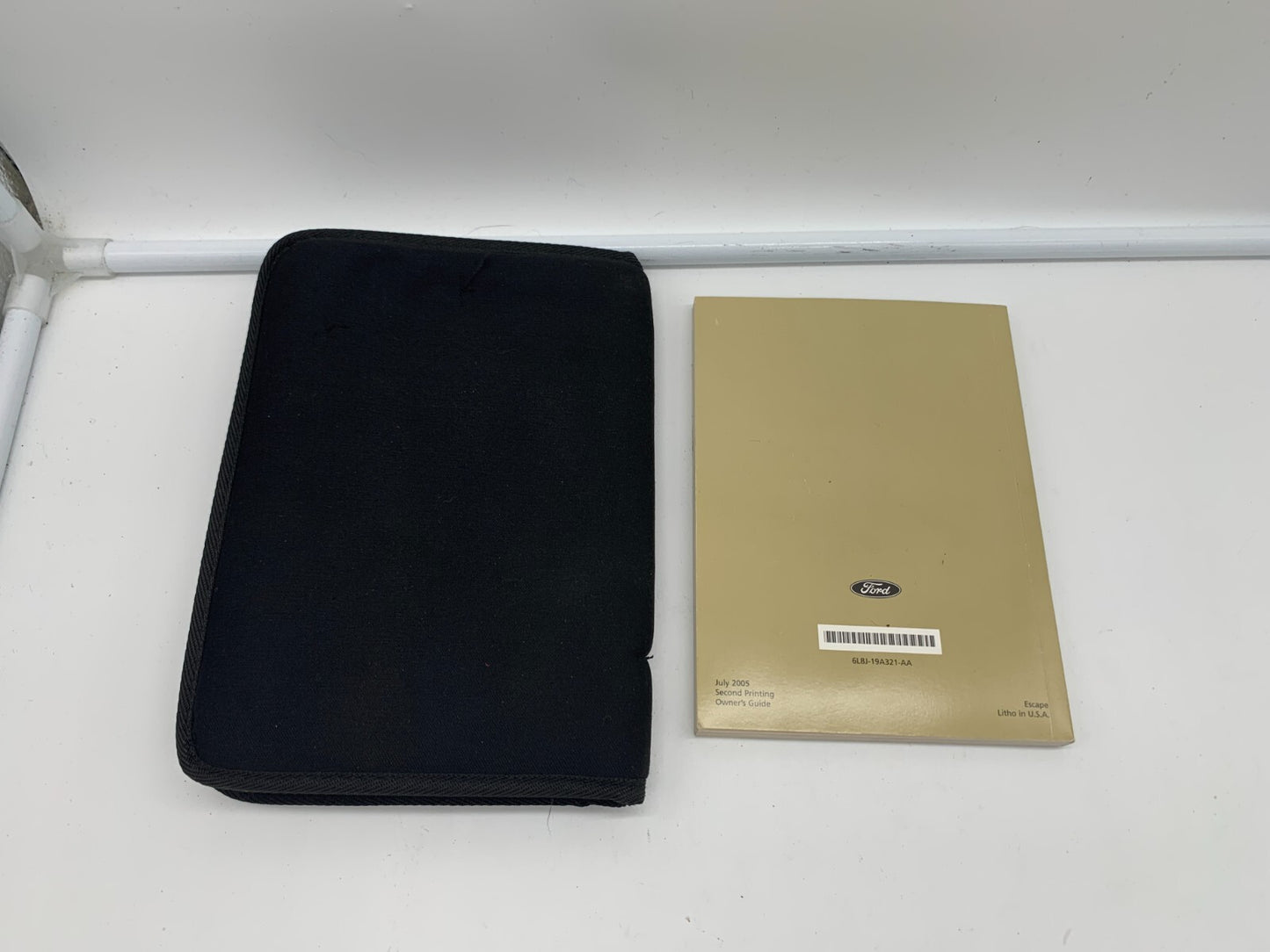 2007 Ford Escape Owners Manual with Case OEM D03B64012