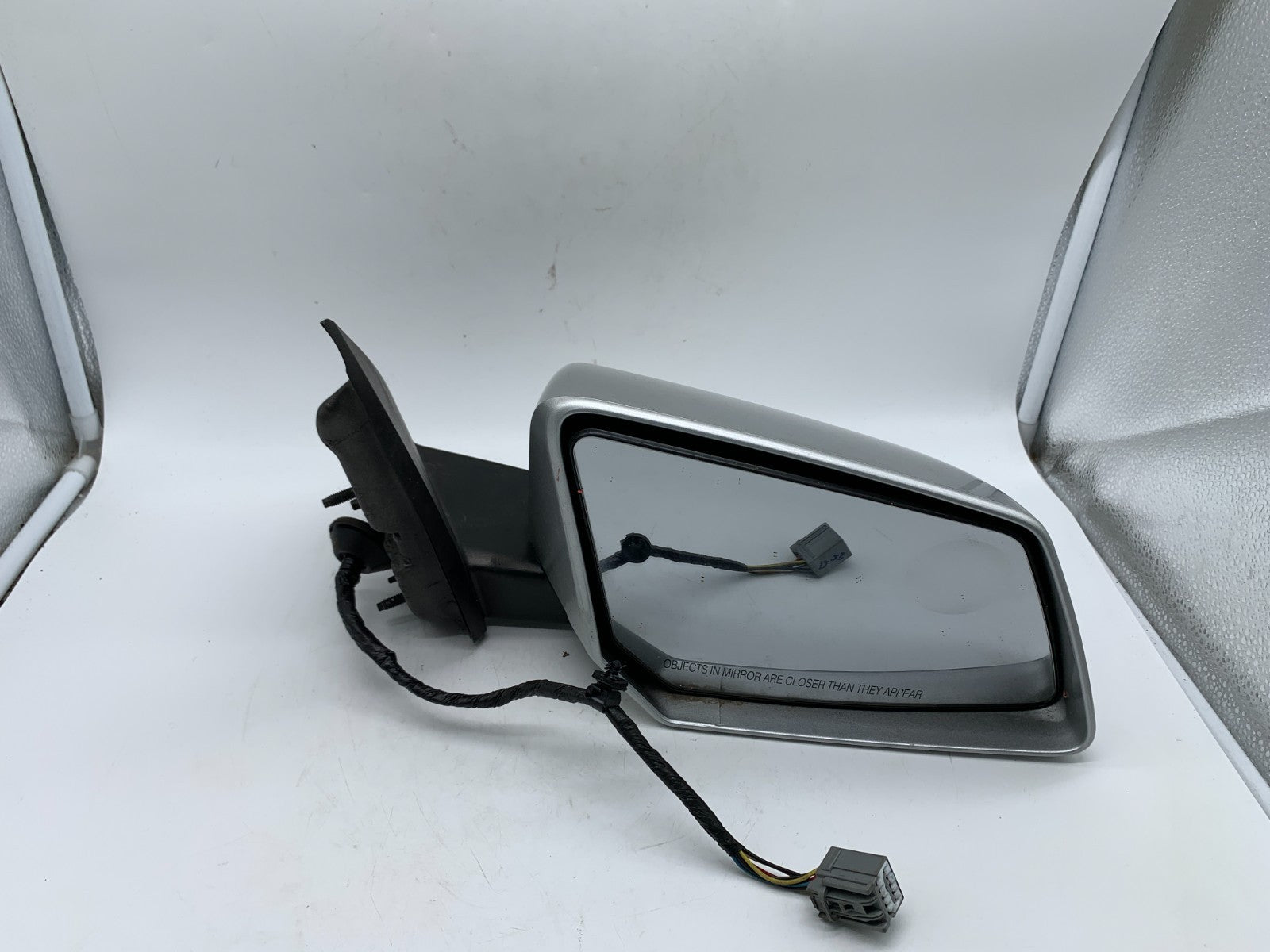 2009-2014 Chevrolet Traverse Passenger Power Door Mirror Silver OEM A04B06001