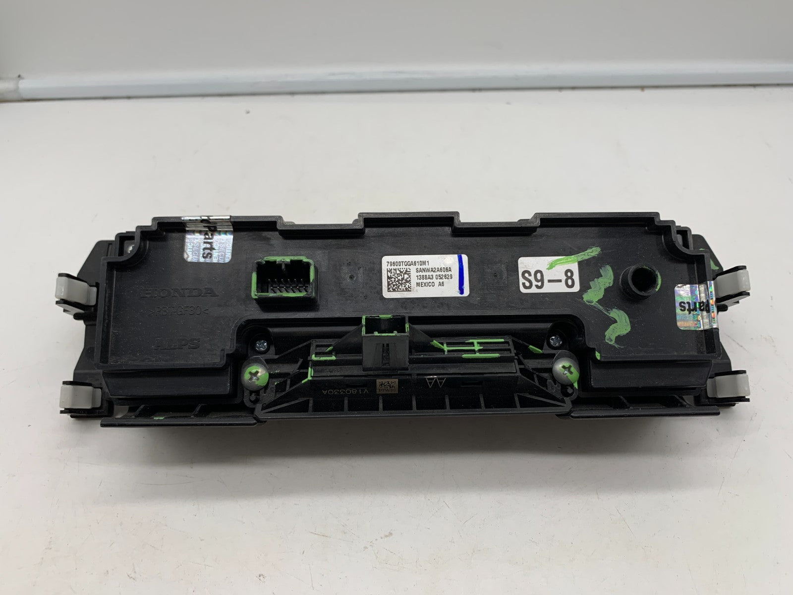 2016-2018 Honda Civic Climate Control AC Heater Unit OEM E01B03063