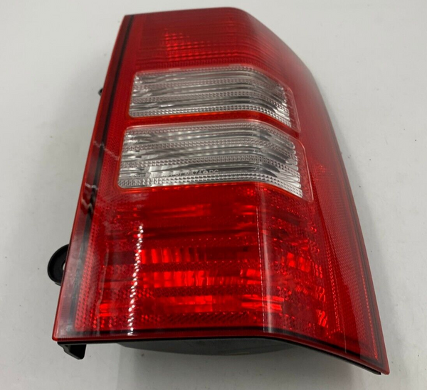 2007 Jeep Patriot Passenger Side Tail Light Taillight OEM M04B34061