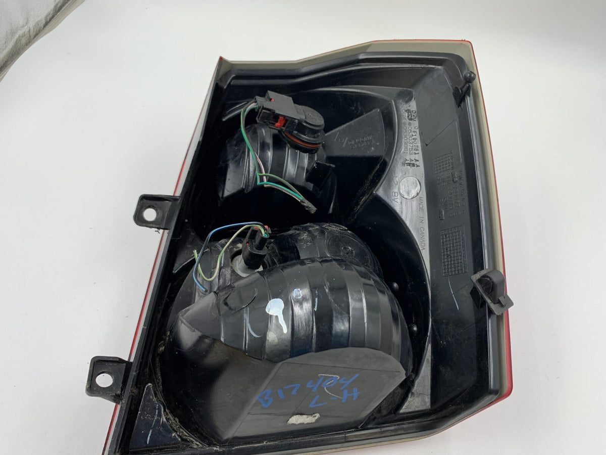 2008-2012 Dodge Caliber Driver Side Tail Light Taillight OEM C01B67001