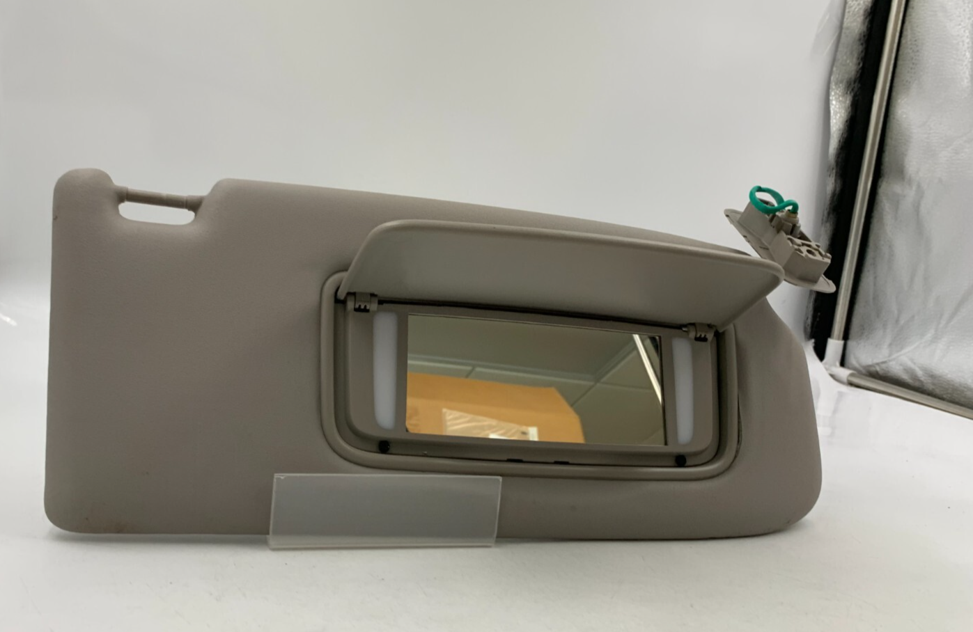 2004-2006 Volvo V40 Passenger Sun Visor Gray Illuminated OEM B01B54008