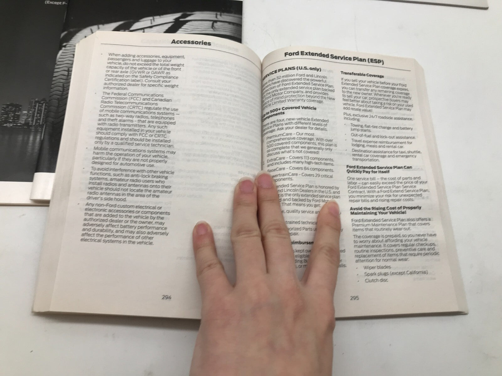 2008 Ford Edge Owners Manual Set with Case OEM C04B62002