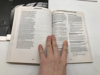 2008 Ford Edge Owners Manual Set with Case OEM C04B62002