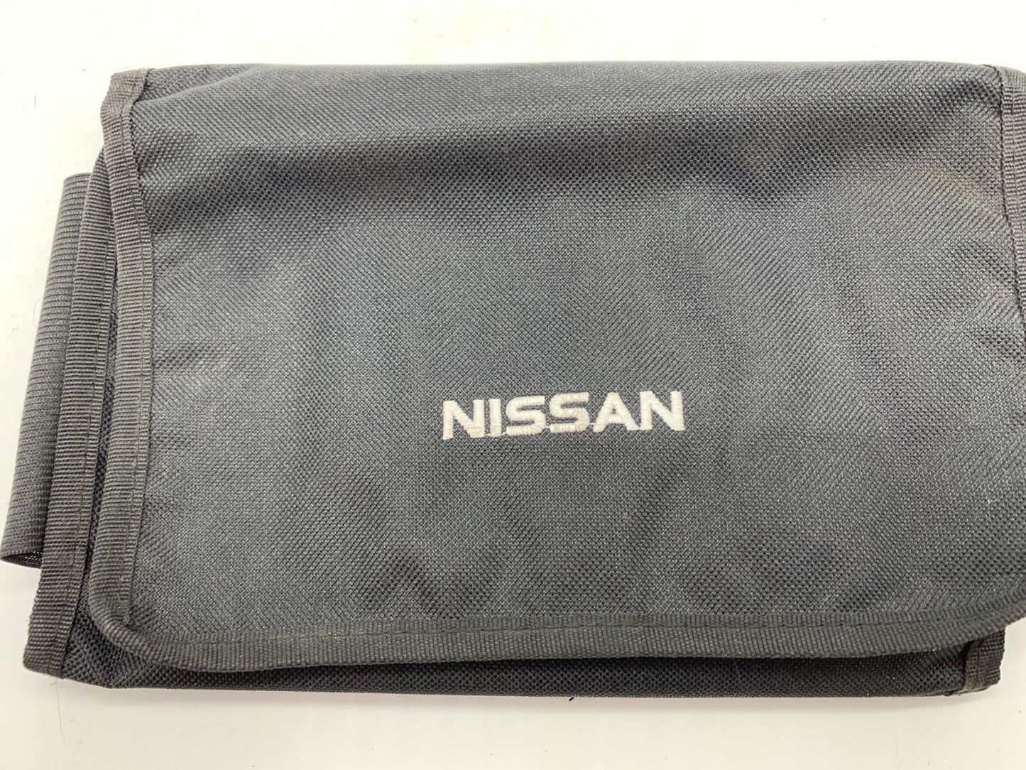 2015 Nissan Sentra Owners Manual Set with Case OEM C02B13064
