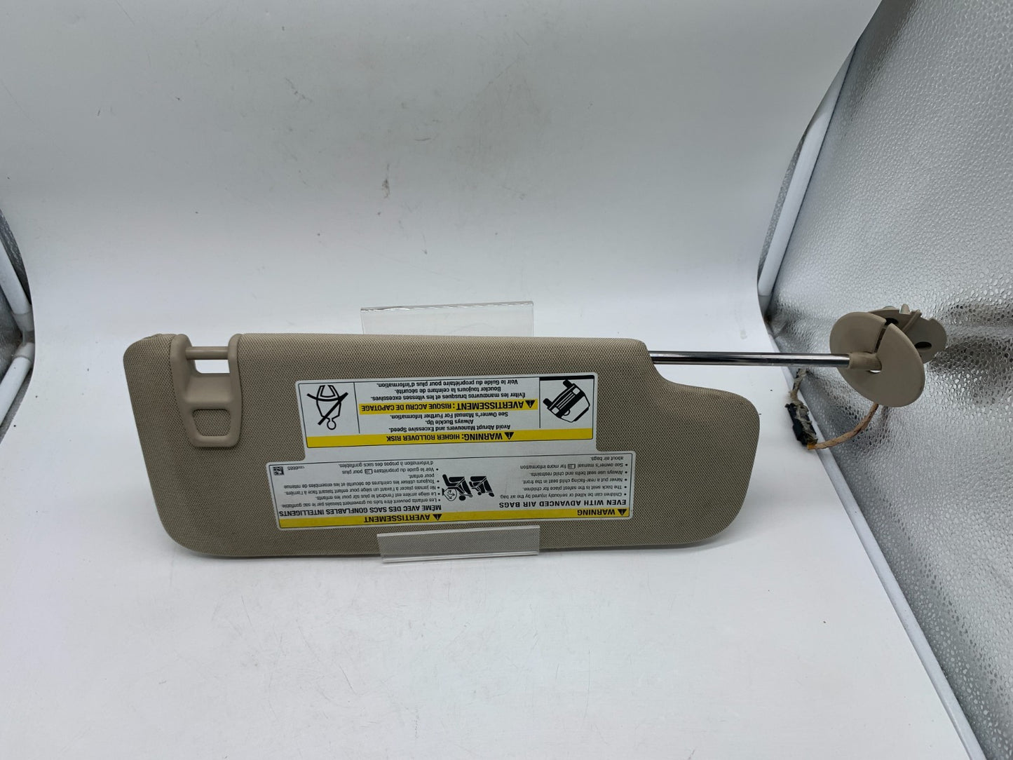 2021-2022 Buick Envision Driver Sun Visor Beige Illuminated OEM D03B02001