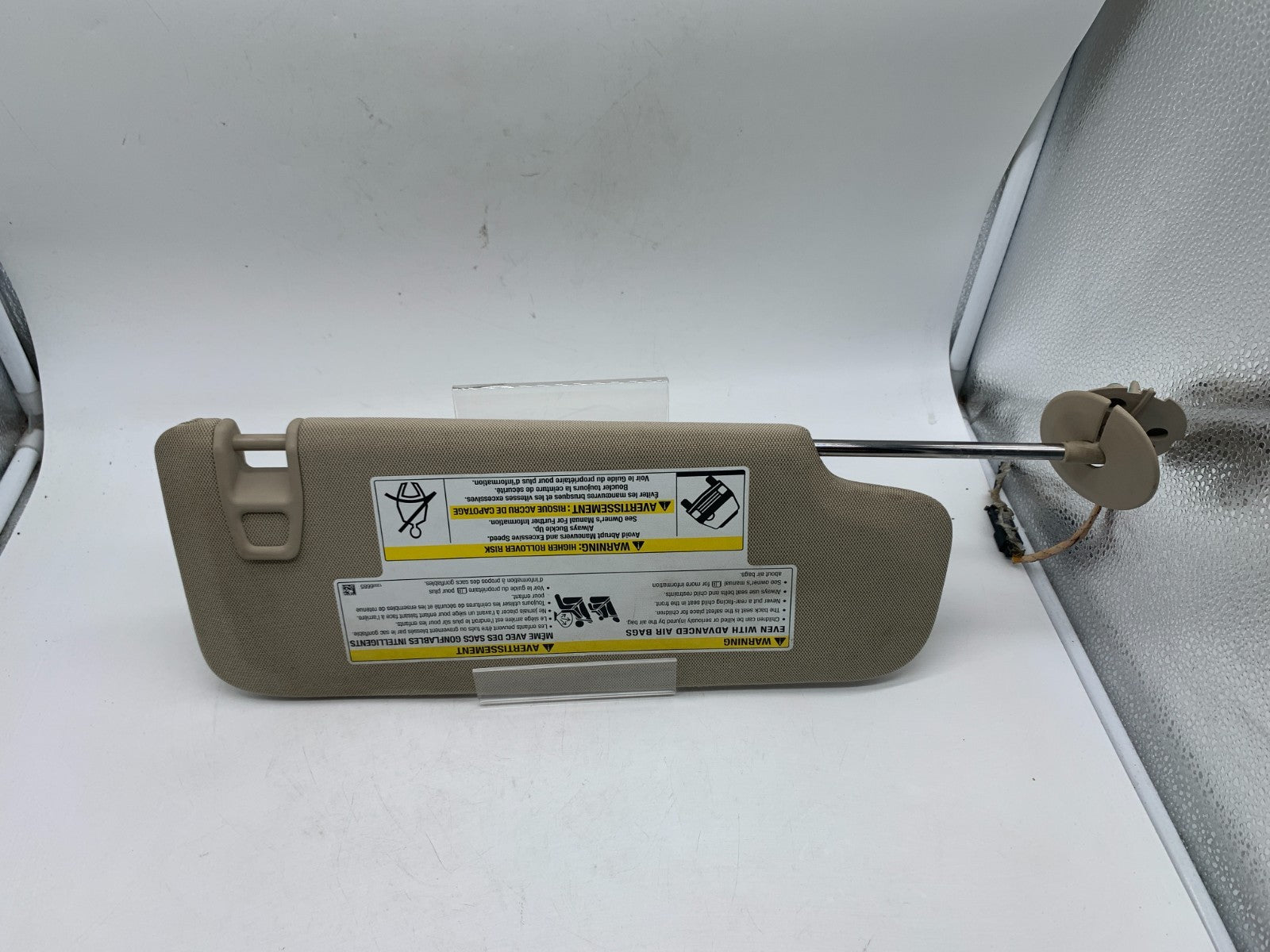 2021-2022 Buick Envision Driver Sun Visor Beige Illuminated OEM D03B02001