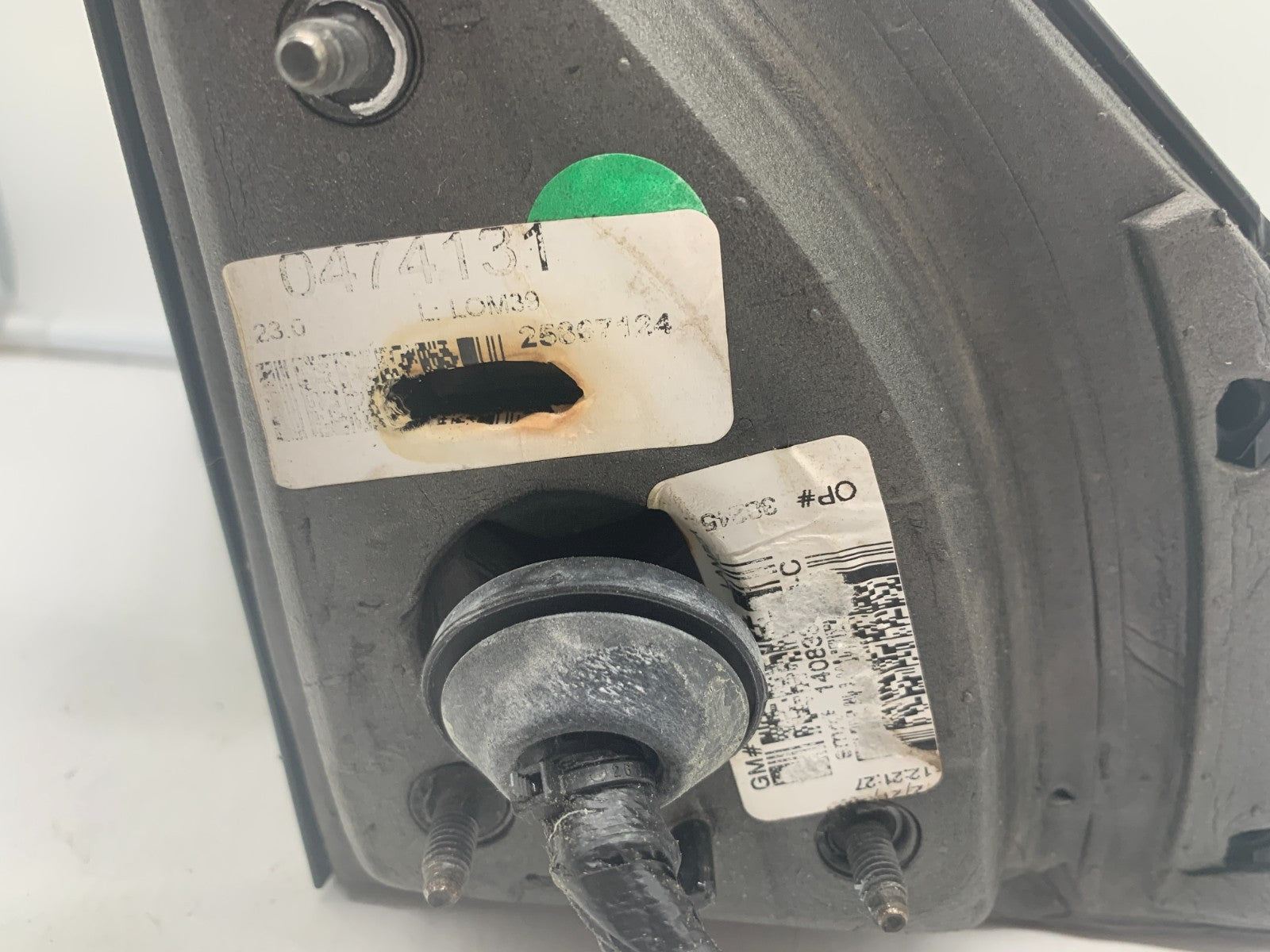 2008-2012 Buick Enclave Driver Side View Power Door Mirror Silver OEM