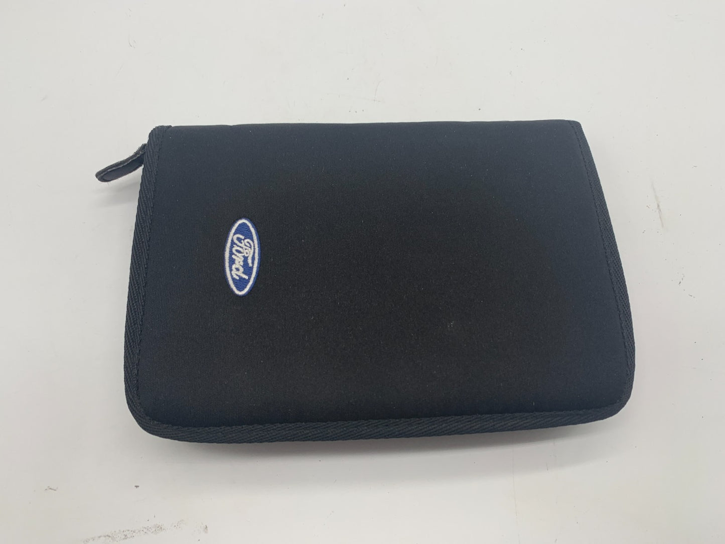 2008 Ford Taurus Owners Manual Set with Case OEM C04B49070