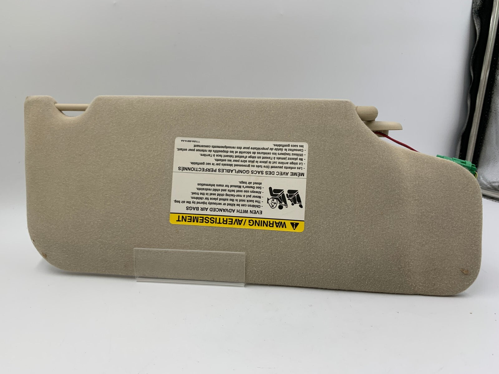 2008-2009 Ford Taurus Driver Sun Visor Illuminated Beige OEM D02B52018
