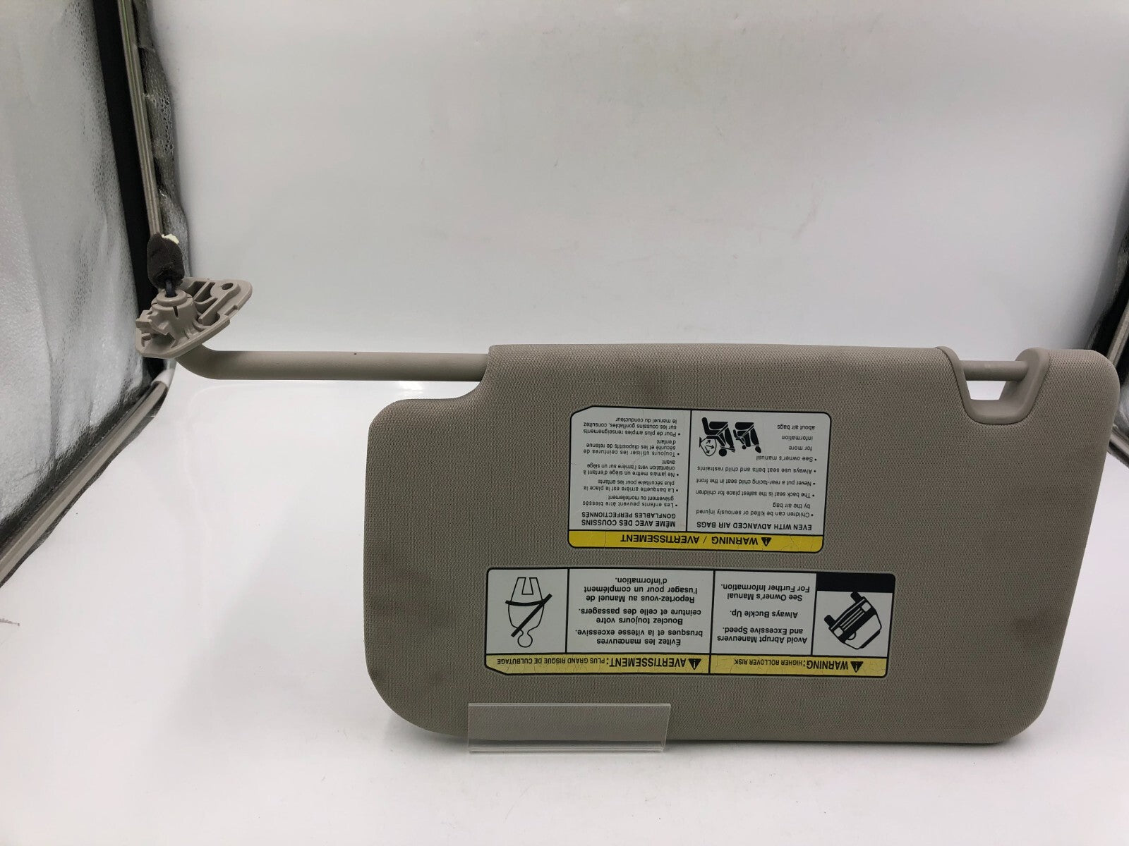 2014-2017 Nissan Rogue Passenger Sun Visor Gray Illumination OEM D03B31083