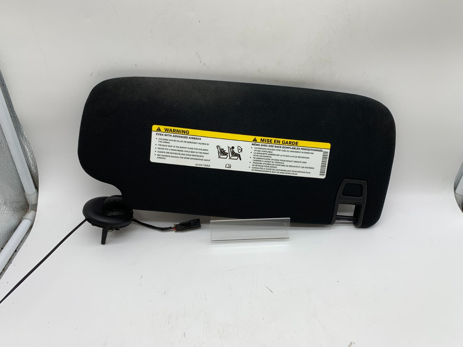 2014-2022 Jeep Grand Cherokee Driver Sun Visor Black Illuminated B01B32002