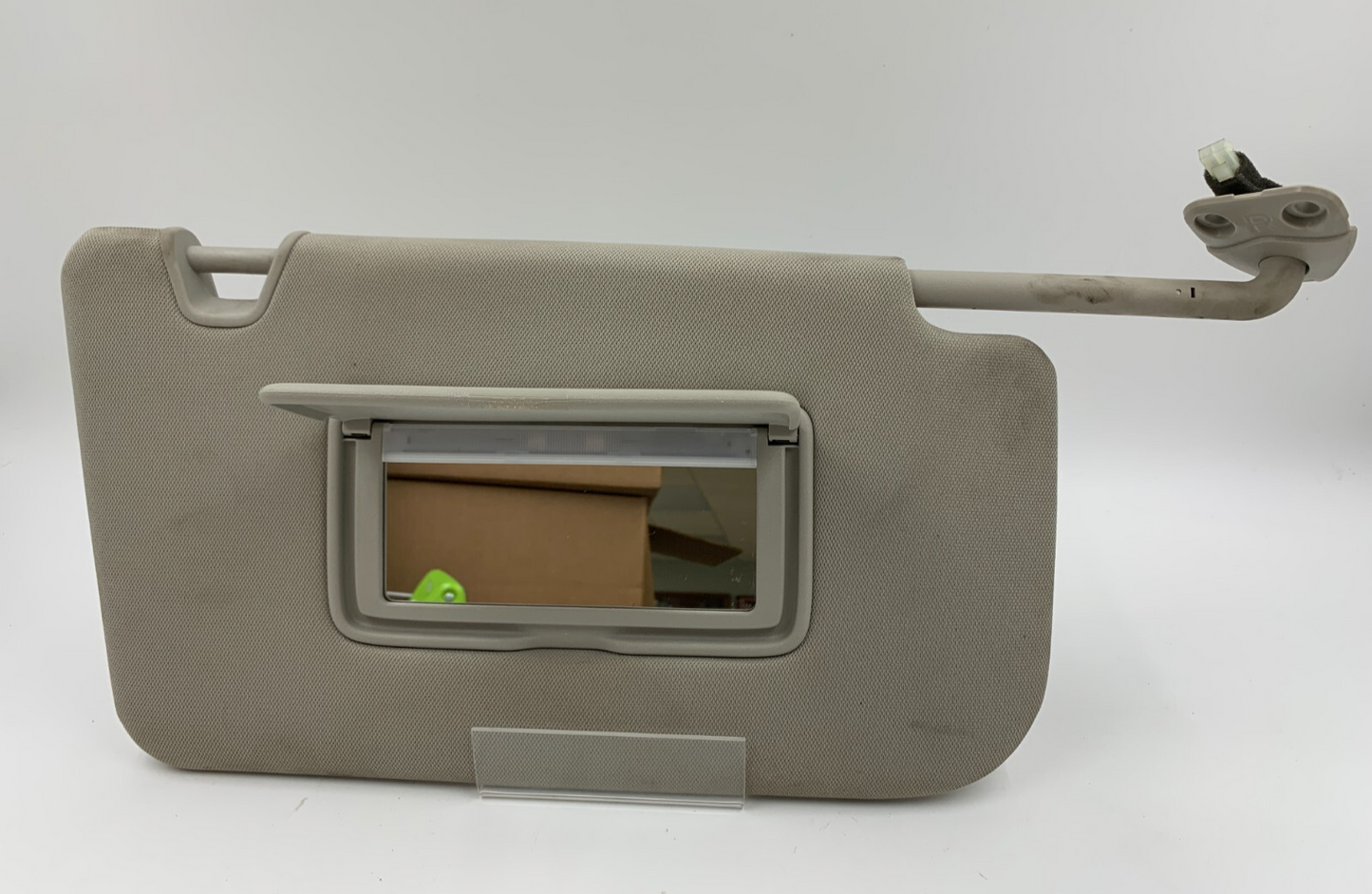 2018-2020 Nissan Rogue Passenger Sun Visor Gray Illuminated OEM B01B10001