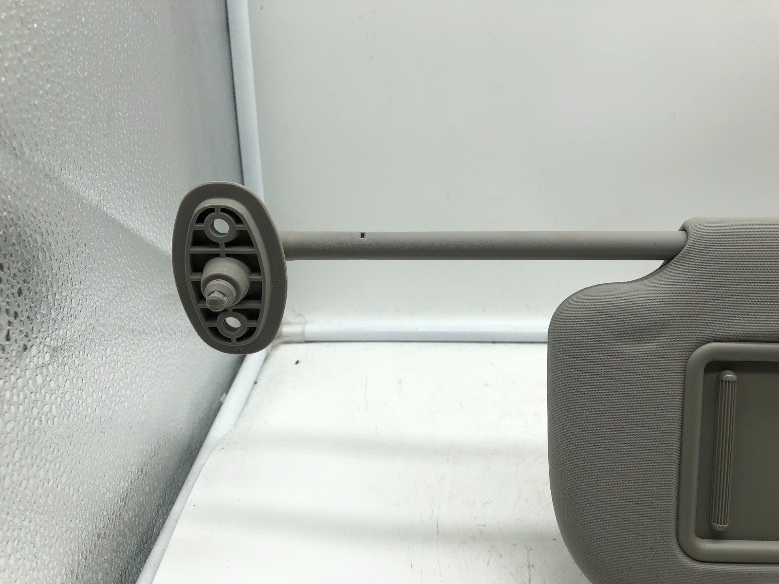 2014-2019 Kia Soul Driver Sun Visor Illuminated Gray OEM C03B46004