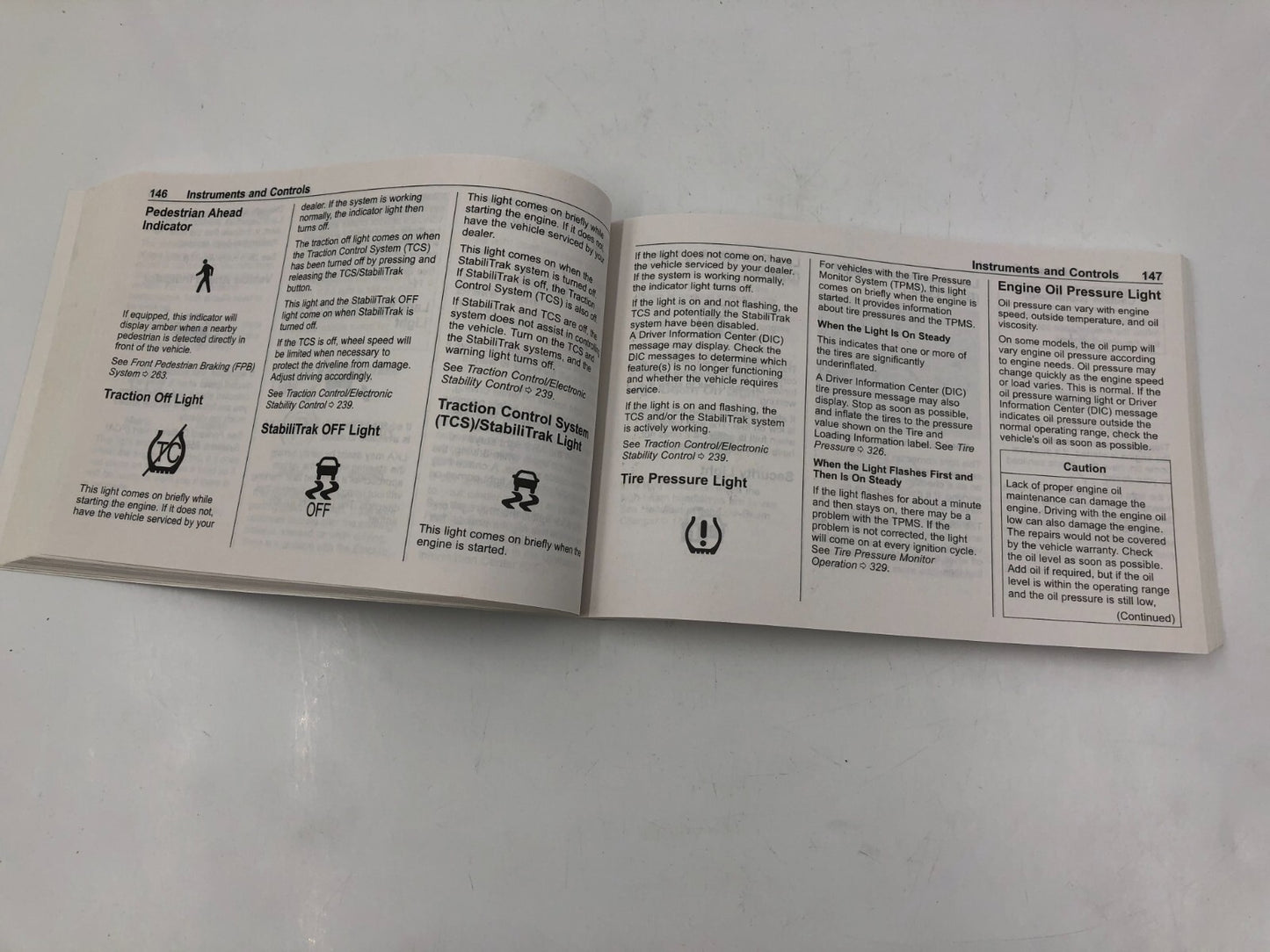 2018 Chevy Traverse Owners Manual Set OEM A04B21087