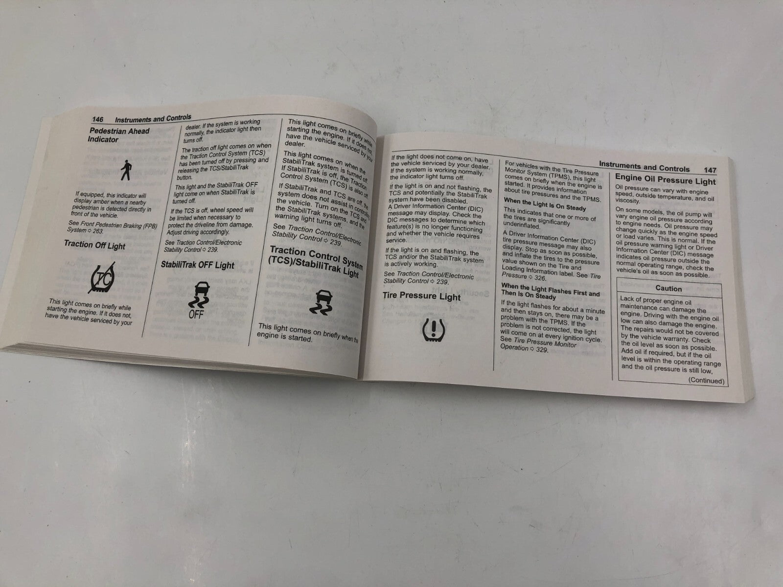 2018 Chevy Traverse Owners Manual Set OEM A04B21087