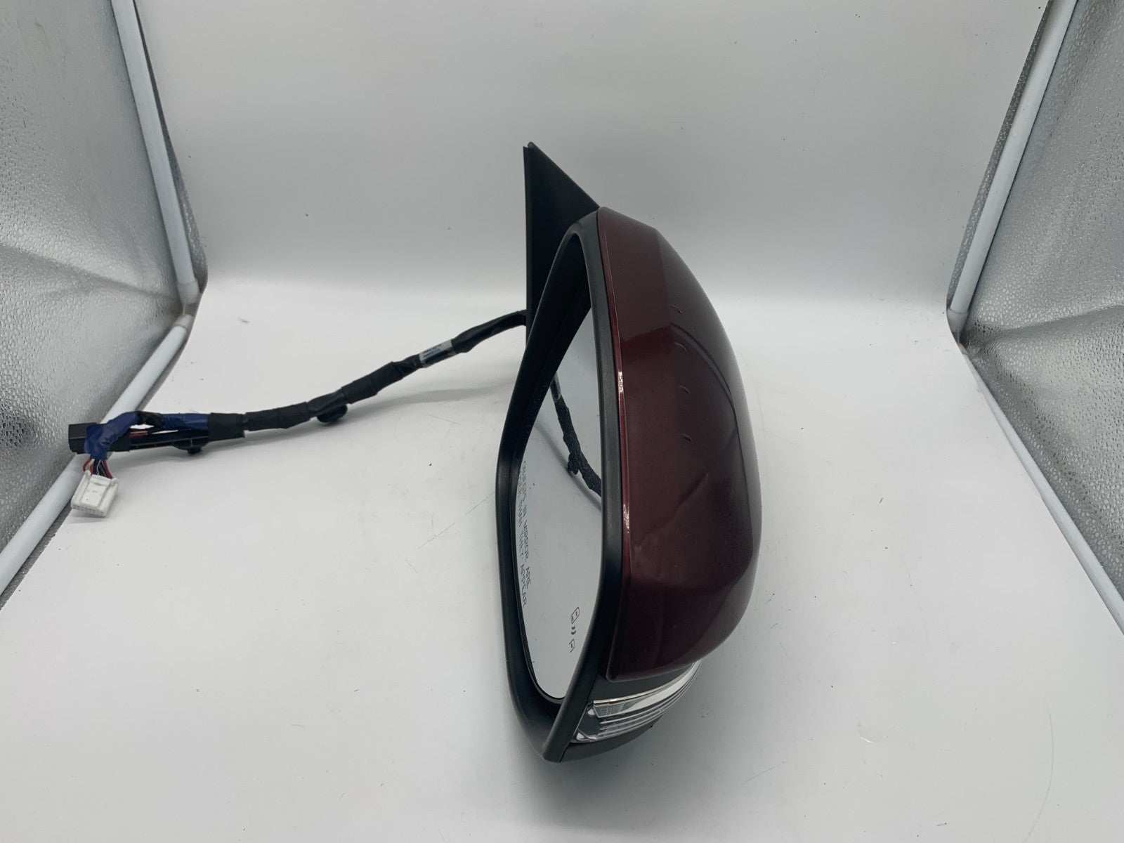 2014-2019 Toyota Highlander Passenger Side Power Door Mirror BSA OEM C01B13036