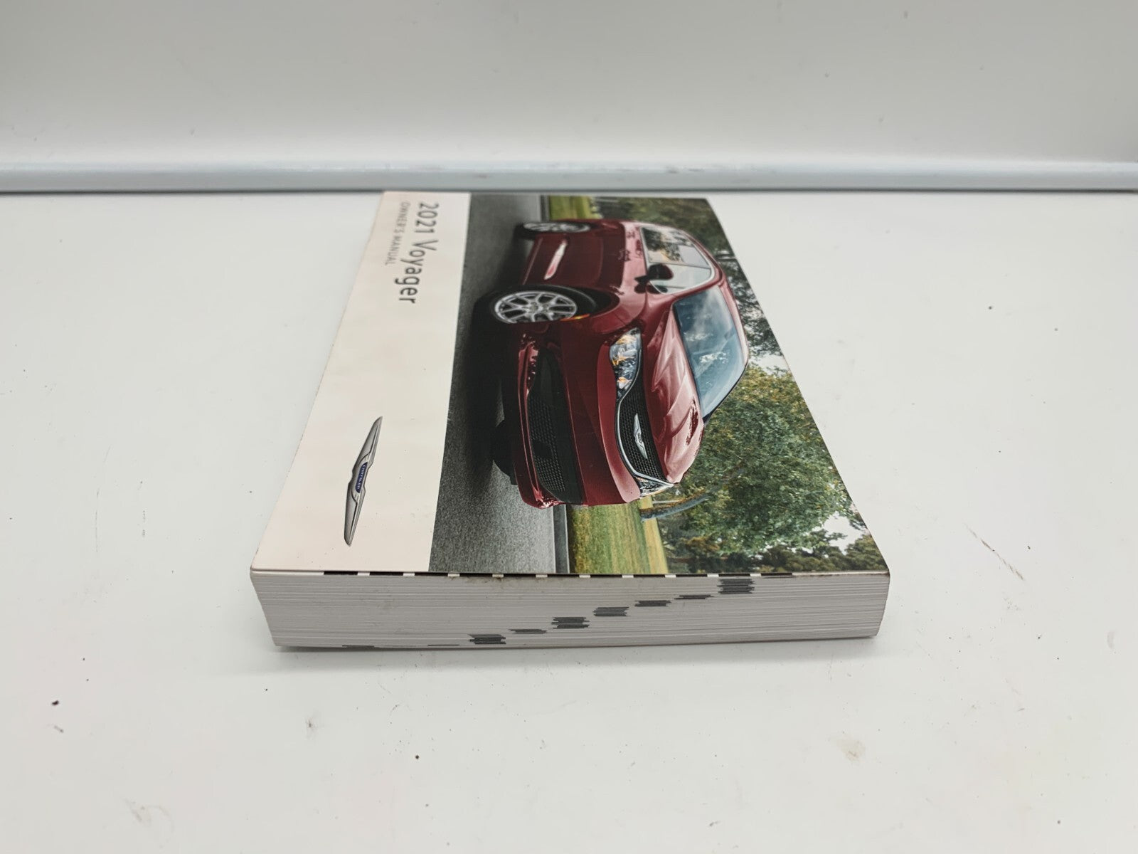 2021 Chrysler Voyager Owners Manual OEM B04B34017