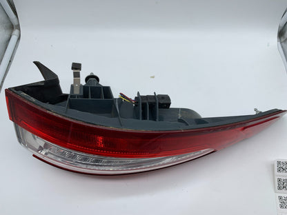 2013-2016 Ford Fusion Driver Side Tail Light Taillight OEM D01B42008