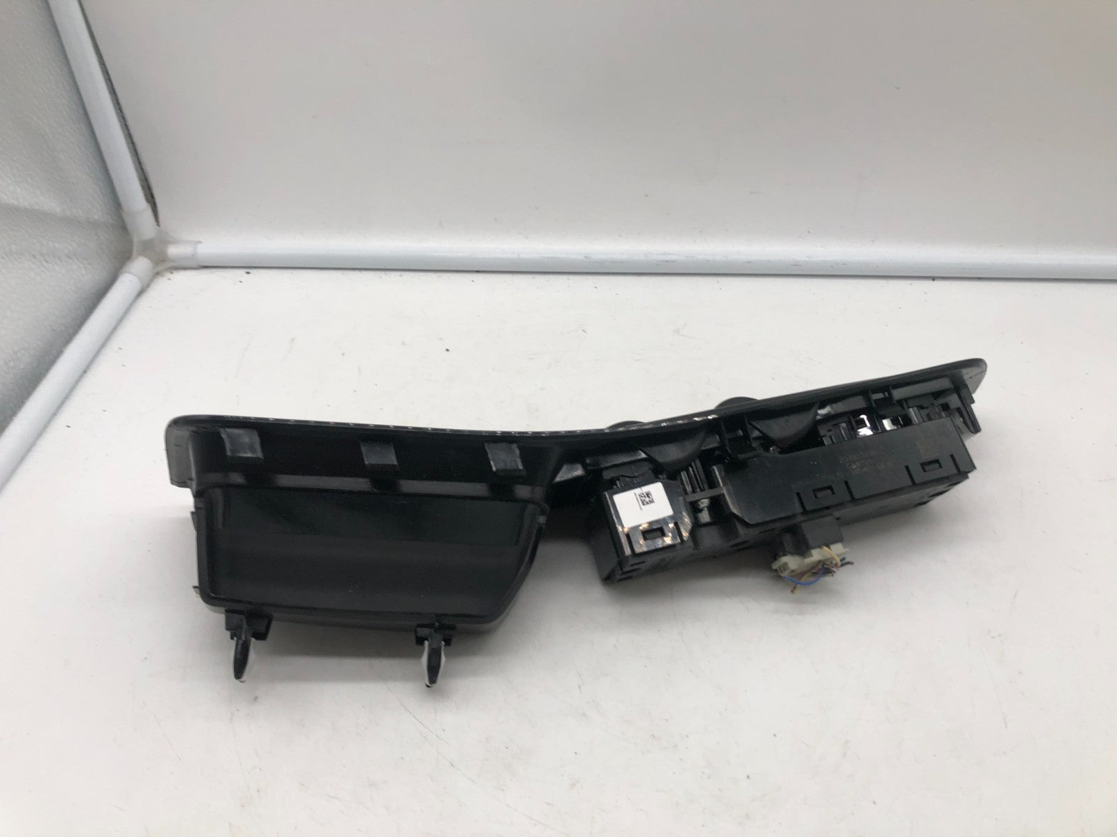 2015-2016 Ford Edge Master Power Window Switch OEM A01B20024