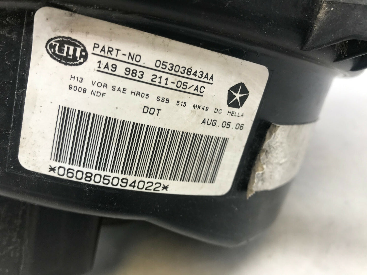 2007-2010 Jeep Compass Driver Side Head Light Headlight OEM C03B45050