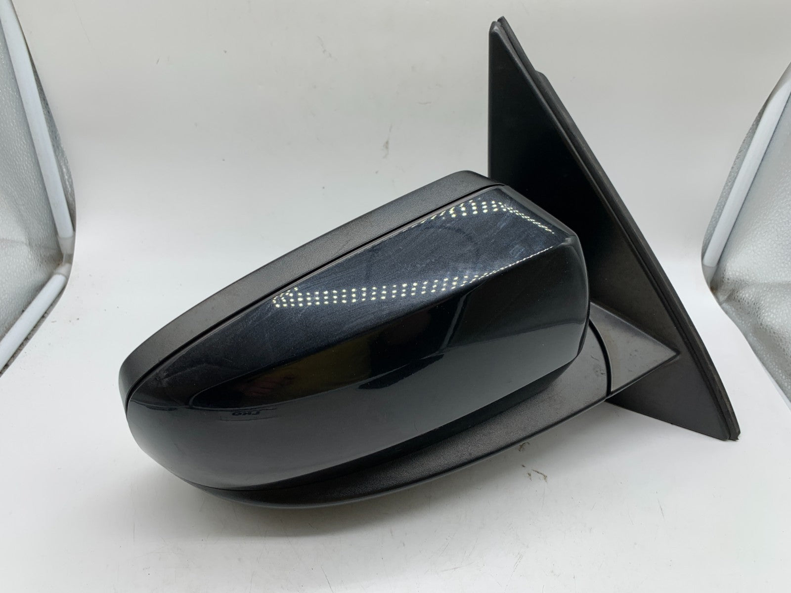 2007-2013 BMW X5 Passenger Side View Power Door Mirror Black OEM C02B04003